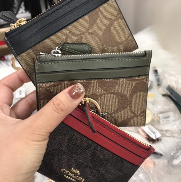 COACH ZIP CARD KEY HOLDER WALLET - Picture 1 of 2